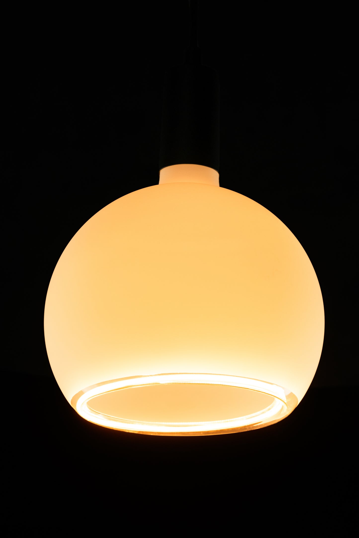 LED Žarnica SEGULA Floating Globus 200 Mlečna