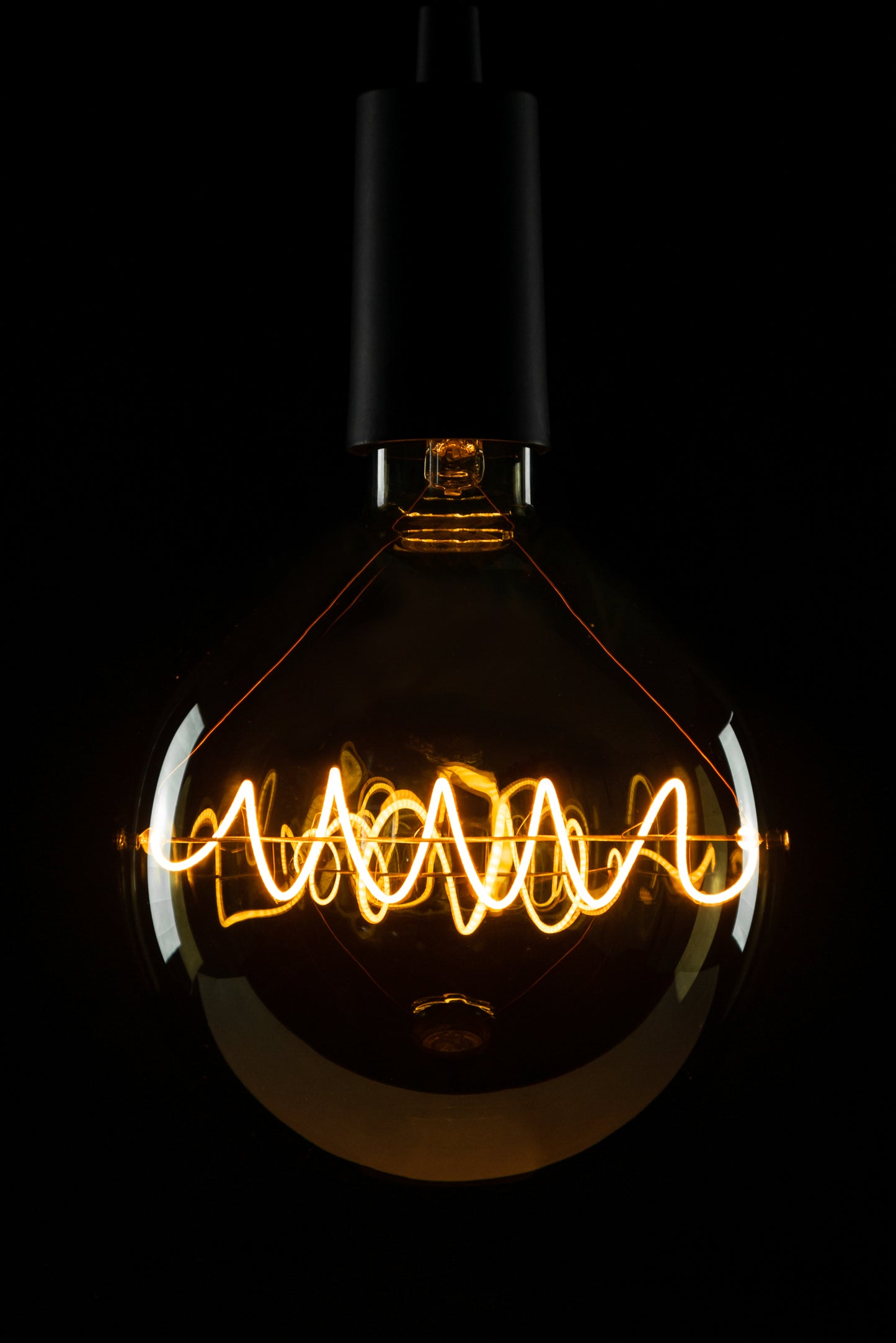 LED Žarnica SEGULA Globus 150 Zavita Smokey Siva