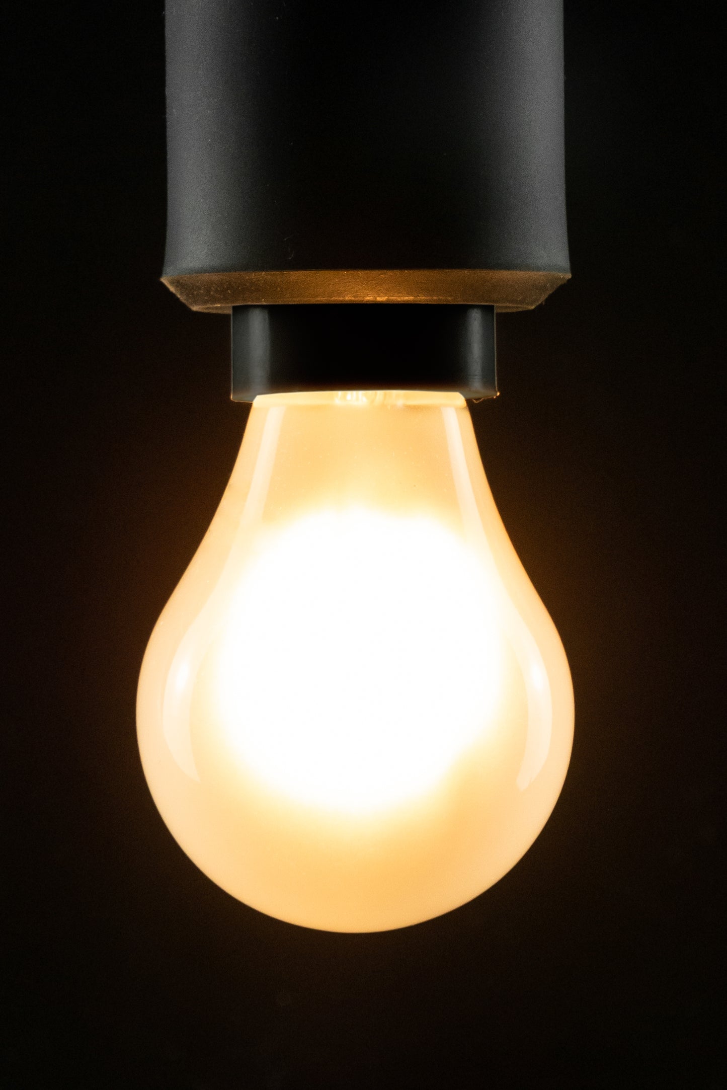 LED Žarnica SEGULA Bučka Satin